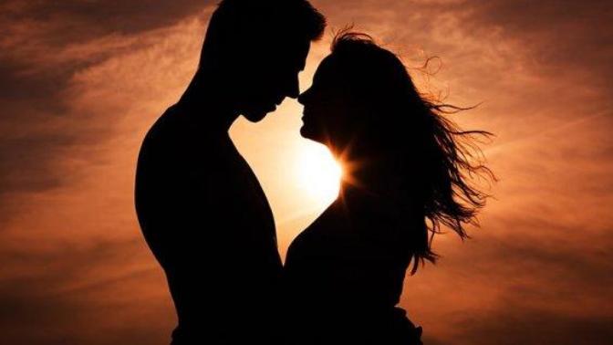 Size göre aşk nedir? Bela mıdır nimet midir?