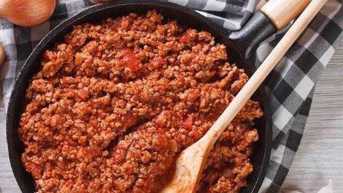 Kıymalı harç yaparken önce soğanı mı kavurursunuz yoksa kıymayı mı?