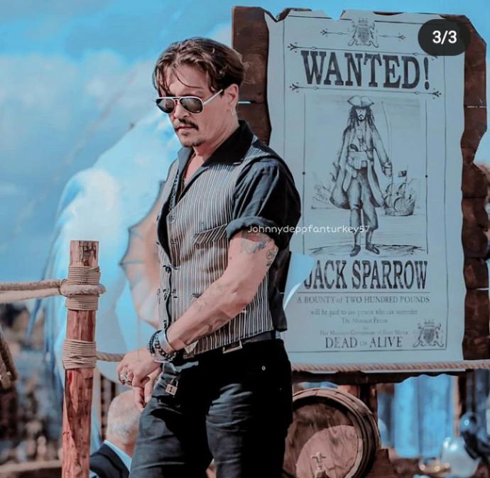 Johnny Depp yakışıklı mı?