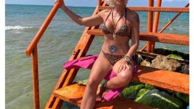 57 yaşında ve vücudu böyle güzel biriyle 25-30 yaşındaki erkekler?