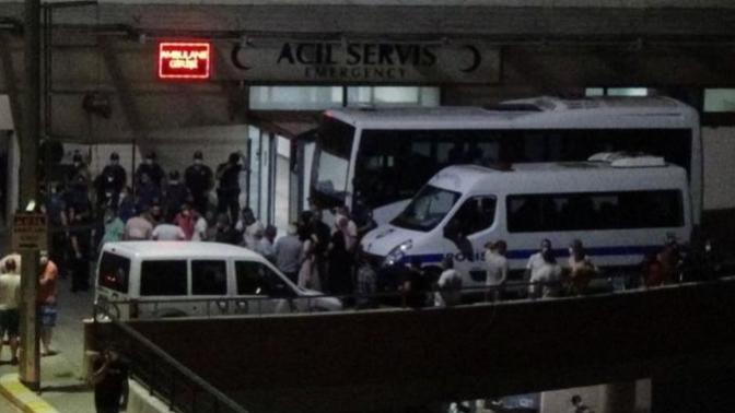 Eski nişanlısının evini basıp 4 kişiyi vurdu, ağabeyi olay yerine gelirken 2 kişiyi öldürdü. Bu dünya nereye gidiyor böyle?