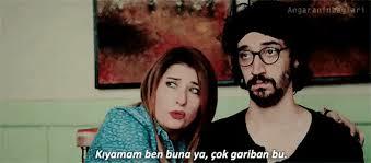 Garibanın yüzü hiç gülür mü?