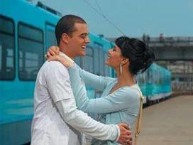 👫