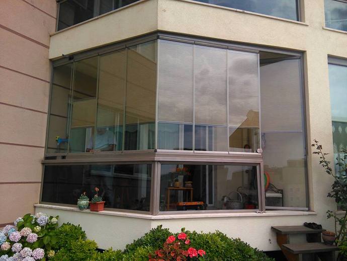 Sürgülü cam balkon nasıl temizlenir?
