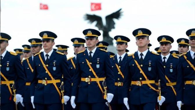 Hava kuvvetleri astsubaylığına mı gitmeli, polisliğe mi?
