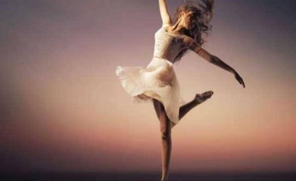Sizde evde ara sıra çılgınca dans ediyor musunuz 💃🏻 ?