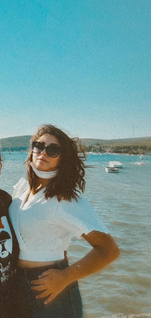 Düz saça perçem yakışır mı?