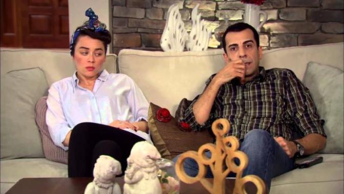 Eşim çalışmadığım için evde kendisine hizmet bekliyor. Bu normal mi?