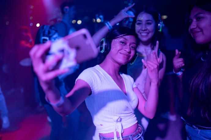 Her an selfie çekebilecek kadar özgüvenli misiniz yoksa selfie çekmeye bile korkuyor musunuz?