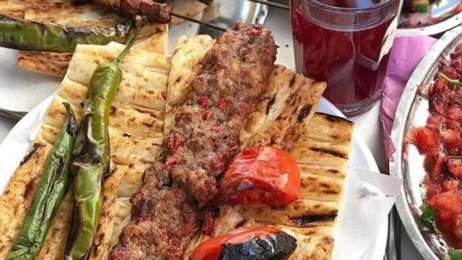 Adana kebap acılı mı, acısız mı olur?
