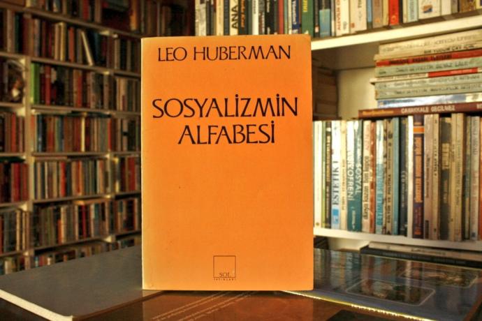 Herkesin okuması gereken bir kitap söyler misiniz?