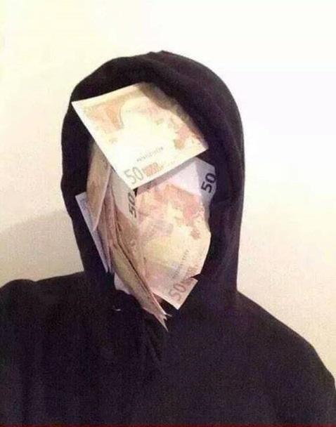 Kadınlar güce, erkekler güzelliğe mi aşık olur?