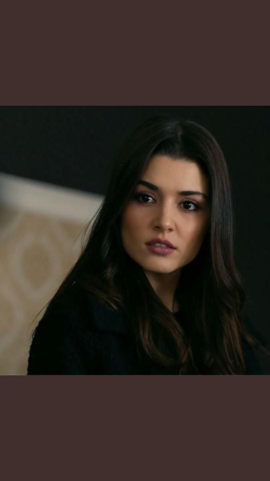 Hande erçelin yüzüne yaptırdığı şeylerin adı nedir, neler yaptırdı da yüzü böyle oldu?