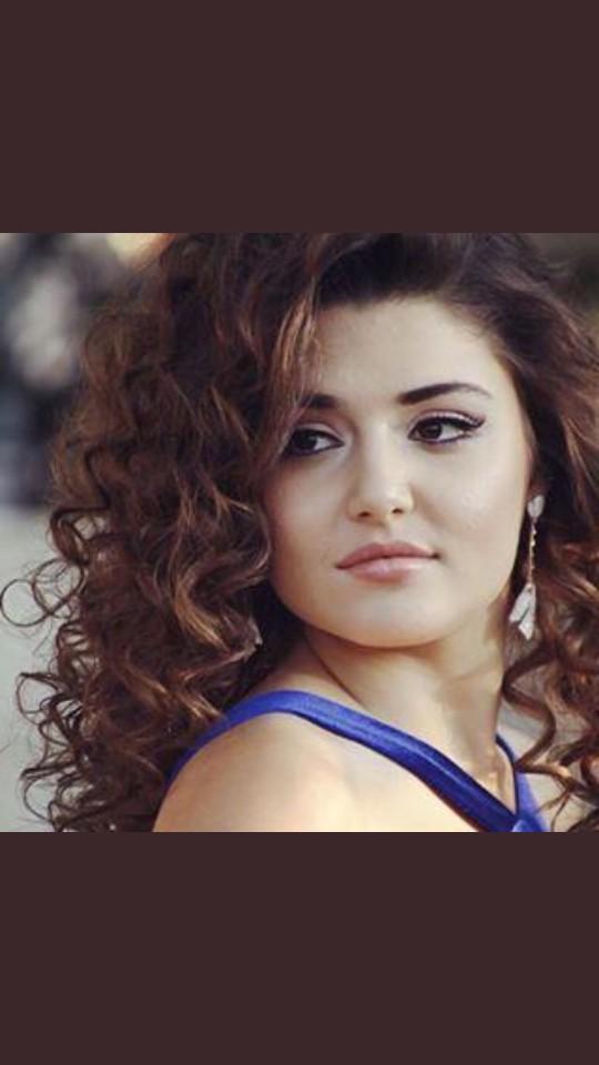 Hande erçelin yüzüne yaptırdığı şeylerin adı nedir, neler yaptırdı da