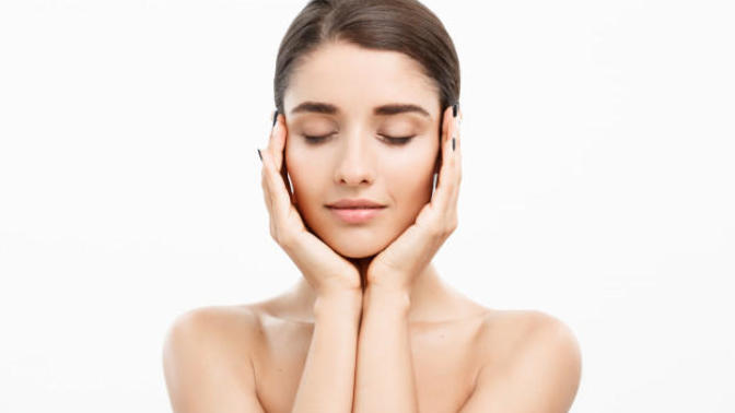 Gözenek sıkılaştırıcı kullananlar krem veya maske önerebilir misiniz?