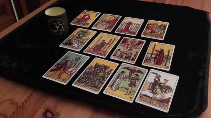 Tarot falınıza bakıyım mı?