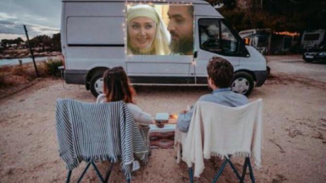 Düşünsene bitanem çekmişiz karavanı altımıza, almışız Ebubekir Sıddığımızı helalinden tatile gidiyoruz 📿😌😌 ?