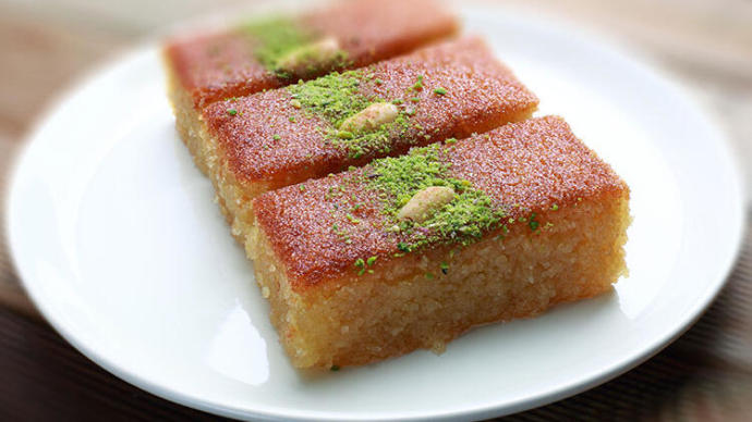 Ekmek kadayıfı mı, şambali tatlısını mı tercih edersin?