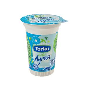 Yemeğin yanında ayran mı kola mı içersiniz?