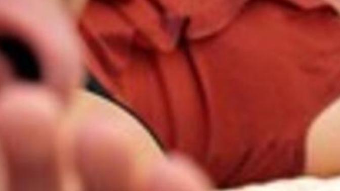 Erkekler, Ayaklarımın yalanmasından zevk alıyorum. Siz zevk almasanızda partneriniz zevk alıyor diye ayak yalar mısınız?
