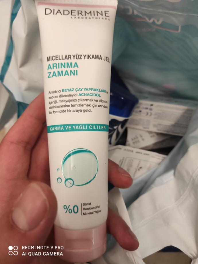 Yüzünüzü neyle yıkıyorsunuz?