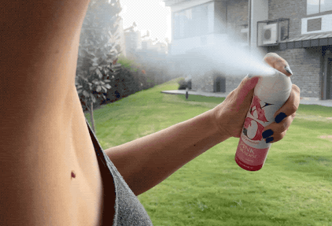 Kızlar, hediyelerimle geldim, hadi sorumu cevaplayın! Tarzını yaşamanı sağlayacak deodorant nasıl olmalı?