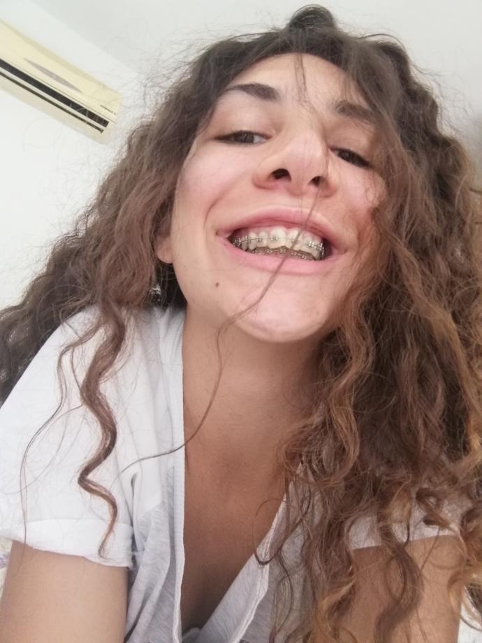 Sevgilim bana gülme diyor, sizce neden?