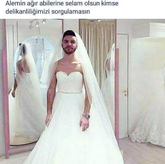 Delikanlı Adamlar?