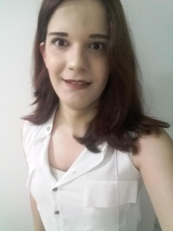 Umarım bir gün plastik bebek gibi de resim atarım bütün bu prosedürlerden sonra