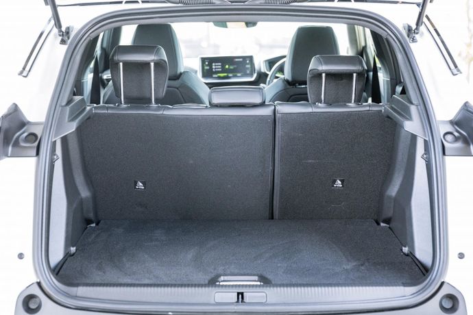 Peugeot 2008 Nasıl Bir Araba? Özellikleri Nelerdir, Yorumlarınız Ne Olur?