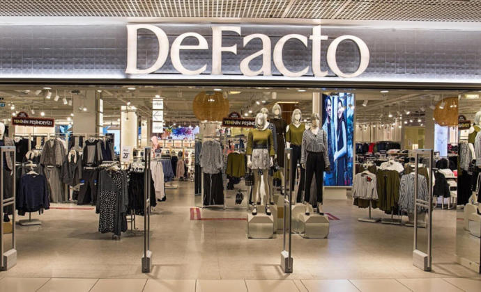 Sizce Erkek Giyimde De Facto mu LC Waikiki mi Daha Kaliteli?