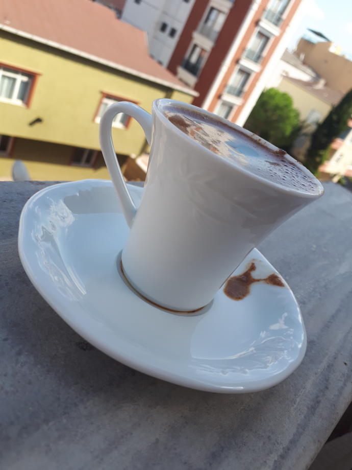 Aç karnına kahve içmek zararlı mı? KizlarSoruyor