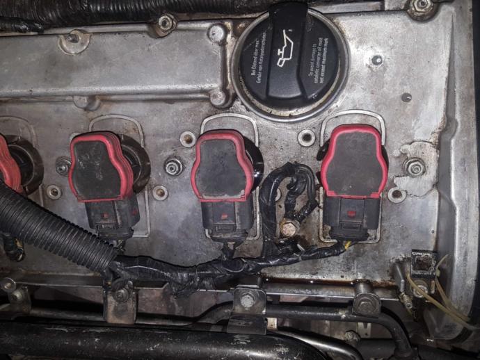Motordaki yağ kaçağı neyin nesidir?