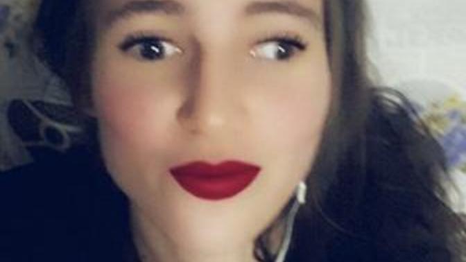 Gözlerimden dolayı kimse bakmıyor bana evde mi kaldım sizce?