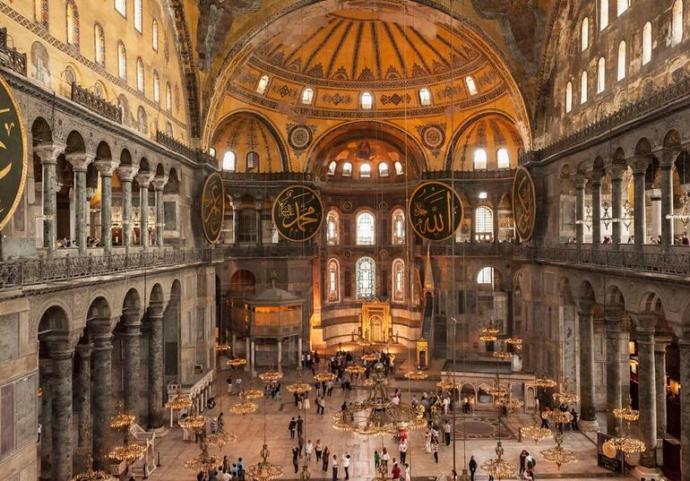 İstanbul'da mutlaka görülmesi gereken yerler, sokaklar hangileri?