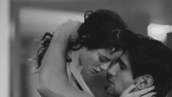 Geceye seksi bir gif bırak. :P Gifleri sever misiniz?