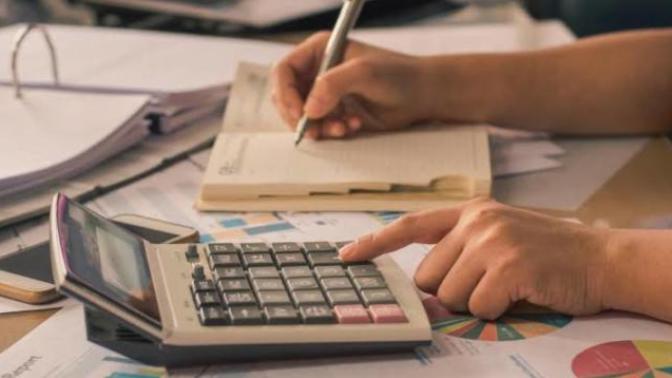 Sizce okumak mı, ticaret yapmak mı geleceğe daha sağlam yatırım olur?