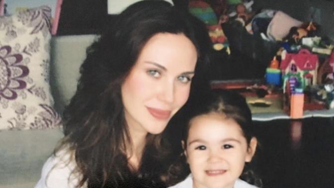 Demet Şener güzel mi?