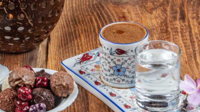 Bol köpüklü Türk kahvesi yapmanın püf noktaları nelerdir?