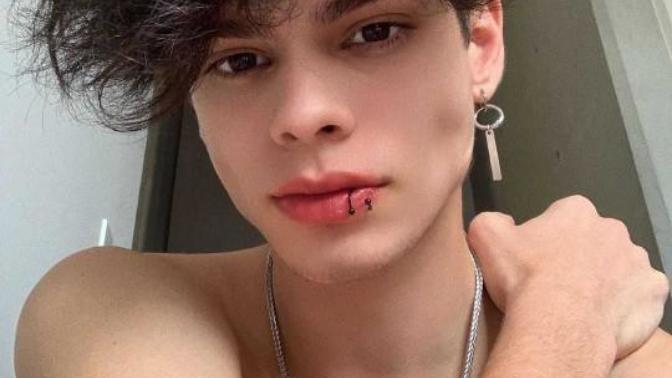 Piercing takan erkek çekici midir?