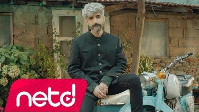 Sevdiğin bir şarkıyı önerir misin?