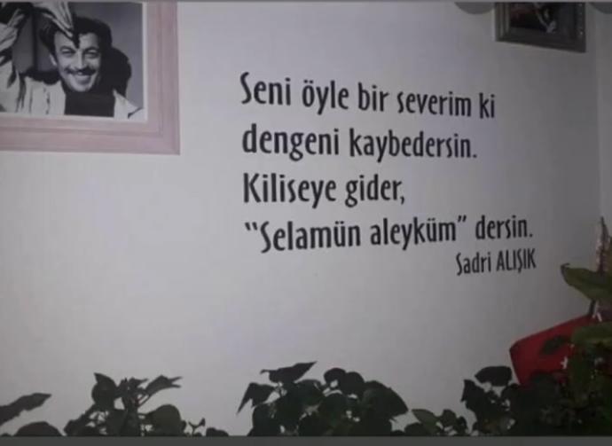 Duvara nasıl bir yazı yazardın?