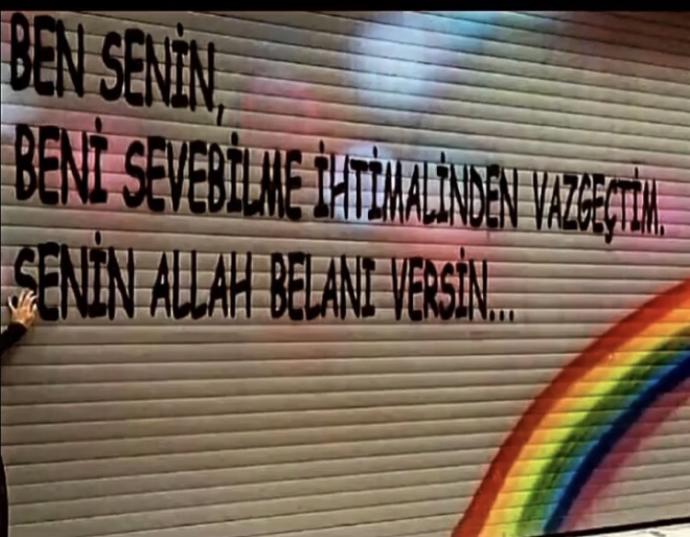 Duvara nasıl bir yazı yazardın?