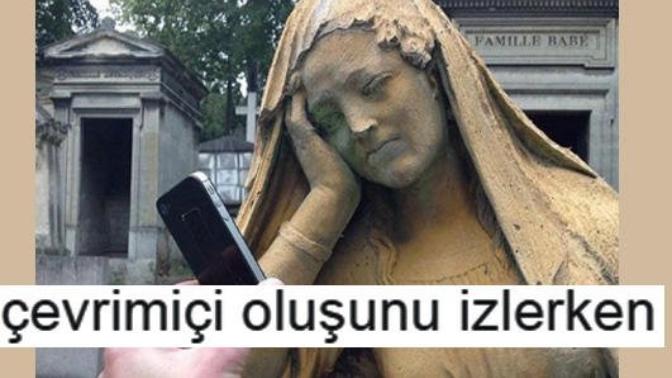 Günlerce yazmayan biri sevmiyor mudur?