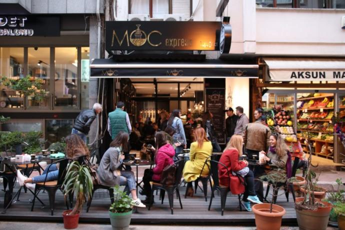 İstanbul'da İlk Buluşma için En Uygun Mekan Neresidir?