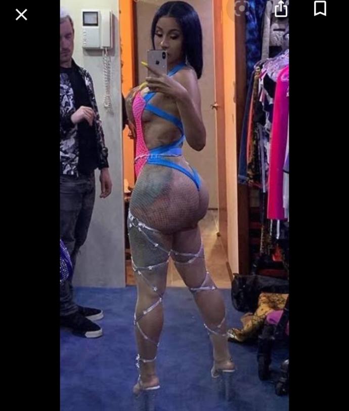 Cardi b Kim kardashian gibi büyük kalça akımlarını nasıl buluyorsunuz?