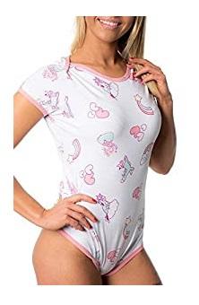 Evde şort giyen kadın mı, pijama giyen kadın mı daha seksi?