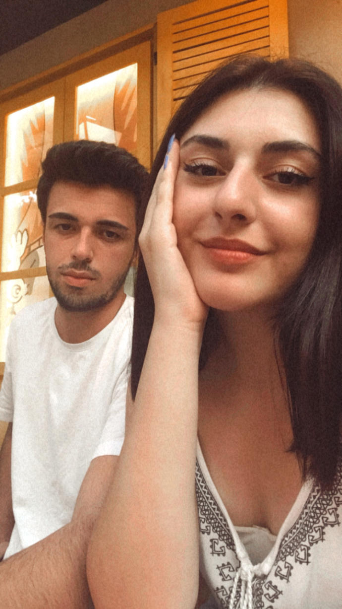 Arkadaşlar kız arkadaşım için kendimi yetersiz görüyorum?