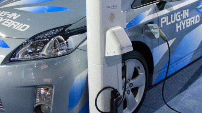 Hibrit ve elektrikli araç arasındaki fark nedir?