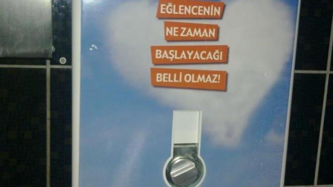 AVM içerisindeki erkekler tuvaletinde prezervatif otomatı olduğu doğru mu?
